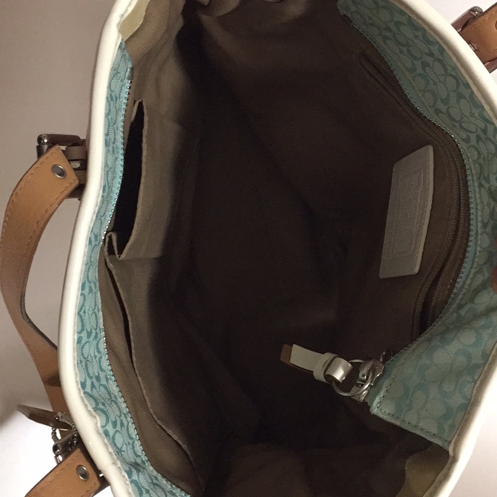 Coach - Picture 5 of 6
